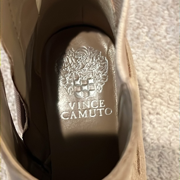Vince Camuto Dustelie Ankle Boots - Picture 7 of 13